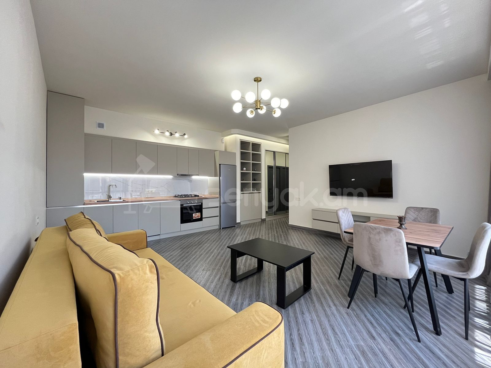 3 Սենյականոց Բնակարան Նորակառույցում, 75քմ, 2/4 հարկ, Կապիտալ Վերանորոգված, Կահավորված, Արևկող