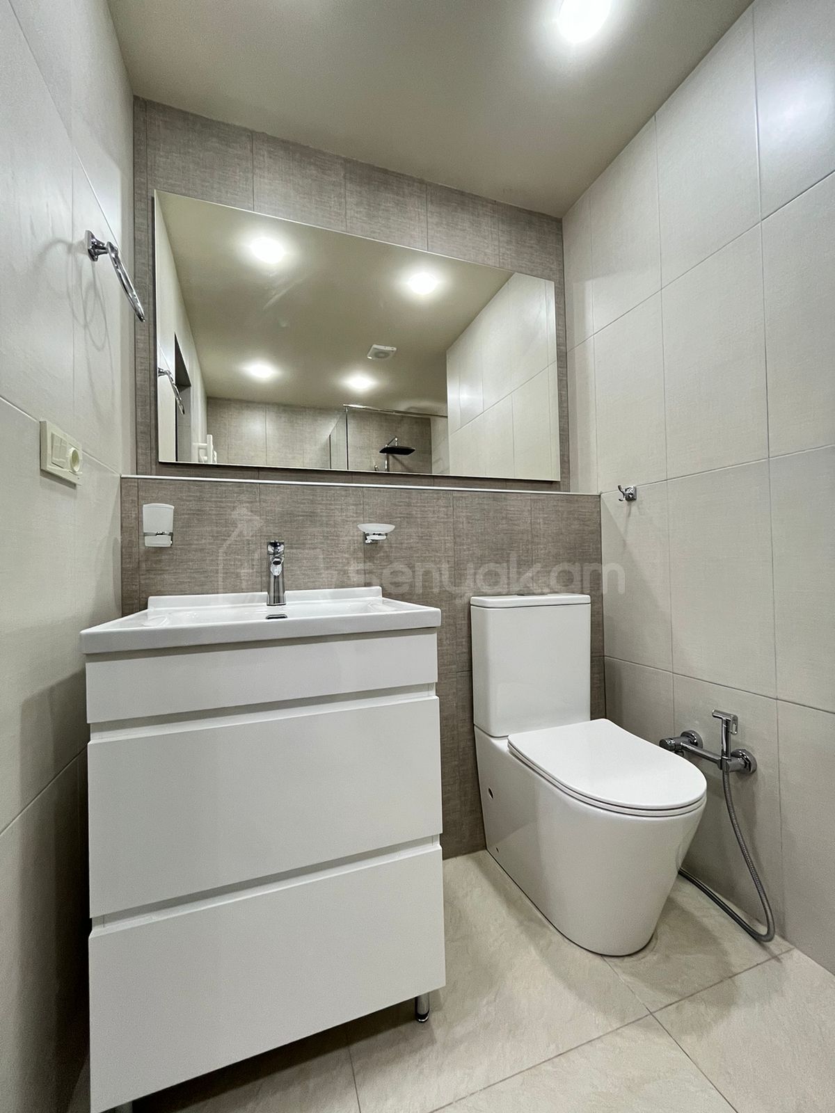 3 Սենյականոց Բնակարան Նորակառույցում, 75քմ, 2/4 հարկ, Կապիտալ Վերանորոգված, Կահավորված, Արևկող