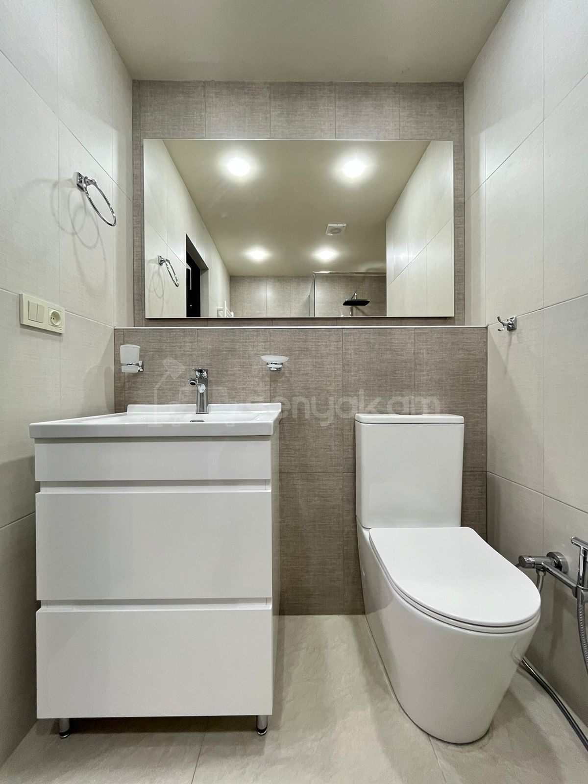 3 Սենյականոց Բնակարան Նորակառույցում, 75քմ, 2/4 հարկ, Կապիտալ Վերանորոգված, Կահավորված, Արևկող