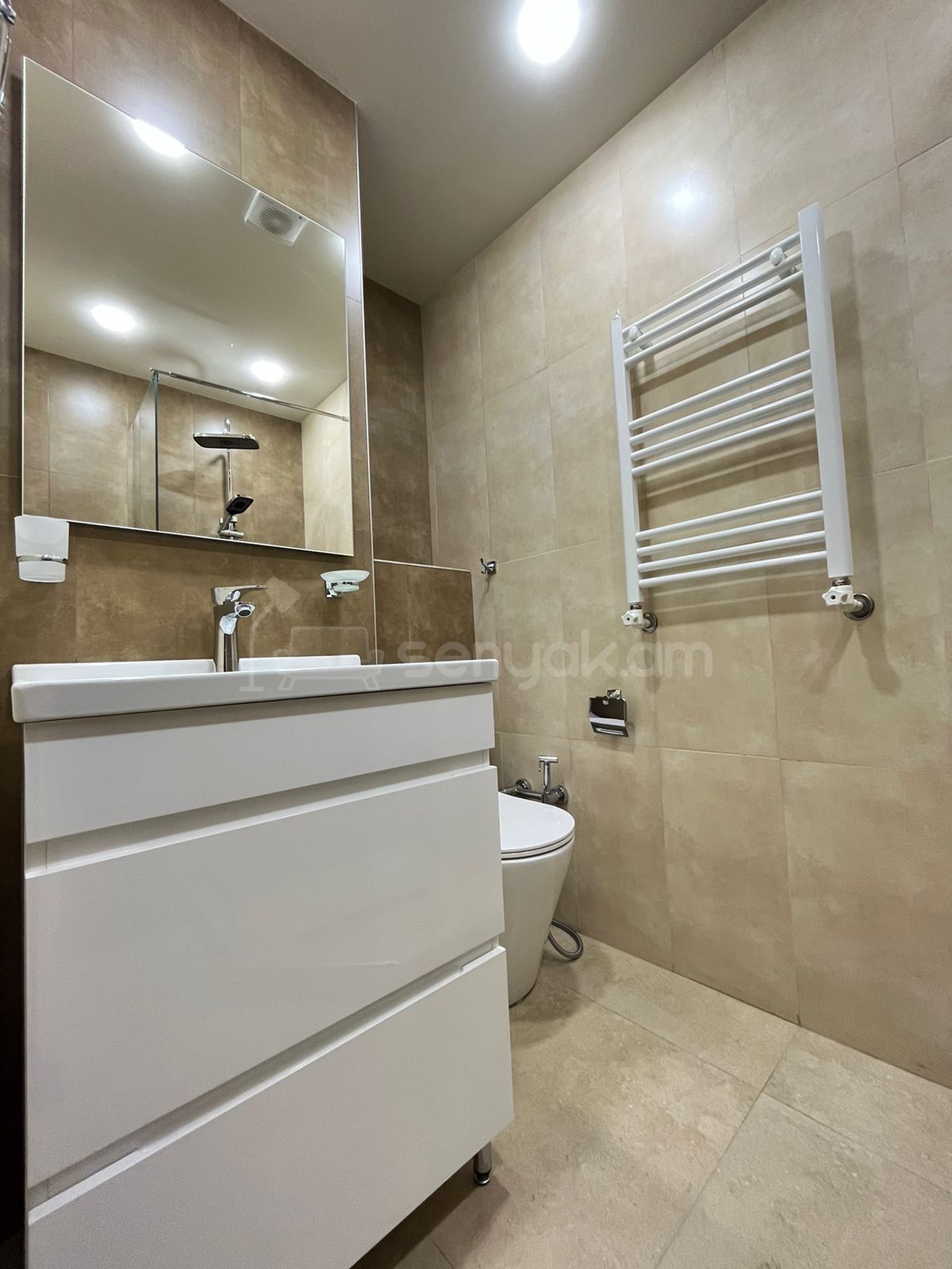 1 Սենյականոց Բնակարան Նորակառույցում, 40քմ, 1/4 հարկ, Կապիտալ Վերանորոգված, Կահավորված, Արևկող