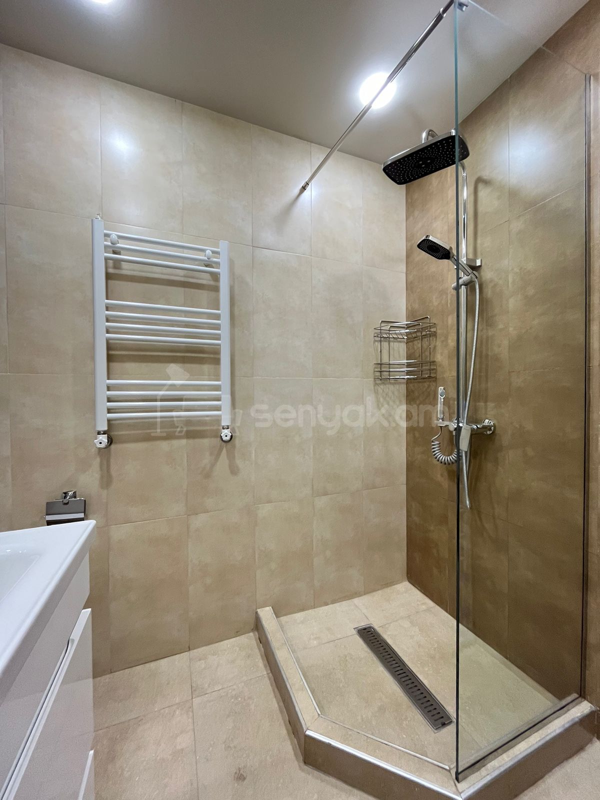 1 Սենյականոց Բնակարան Նորակառույցում, 40քմ, 1/4 հարկ, Կապիտալ Վերանորոգված, Կահավորված, Արևկող