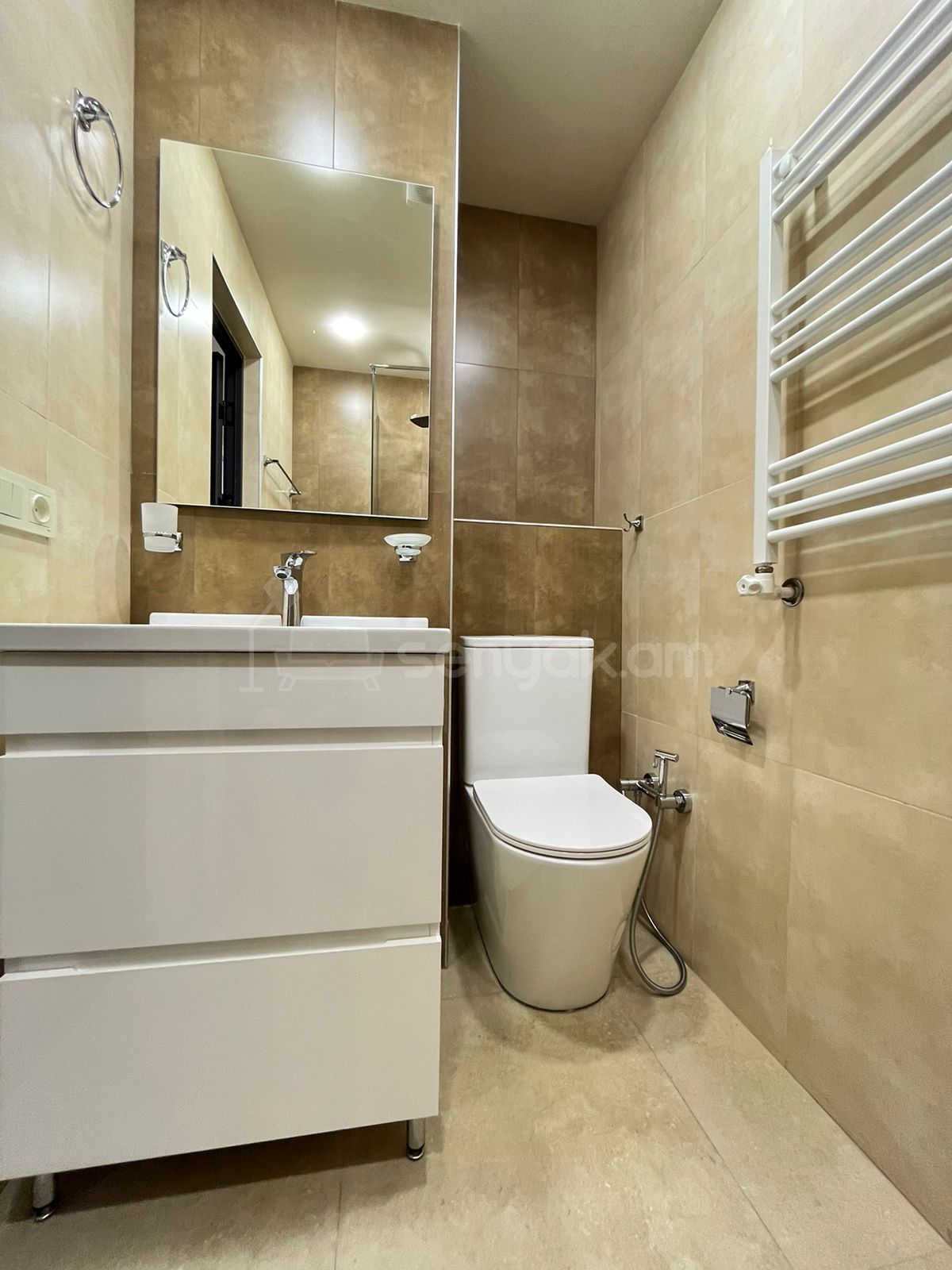 1 Սենյականոց Բնակարան Նորակառույցում, 40քմ, 1/4 հարկ, Կապիտալ Վերանորոգված, Կահավորված, Արևկող