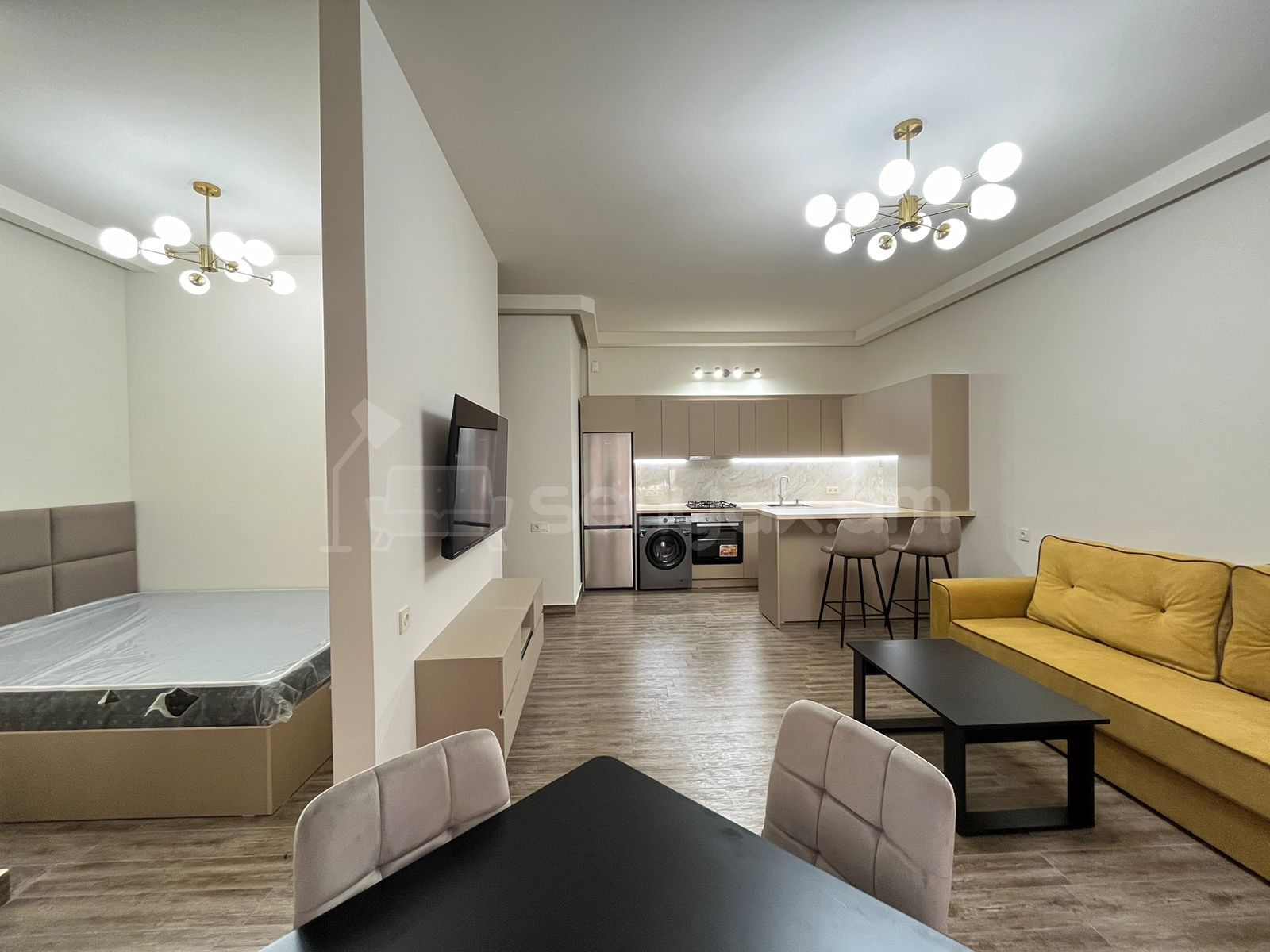 1 Սենյականոց Բնակարան Նորակառույցում, 40քմ, 1/4 հարկ, Կապիտալ Վերանորոգված, Կահավորված, Արևկող