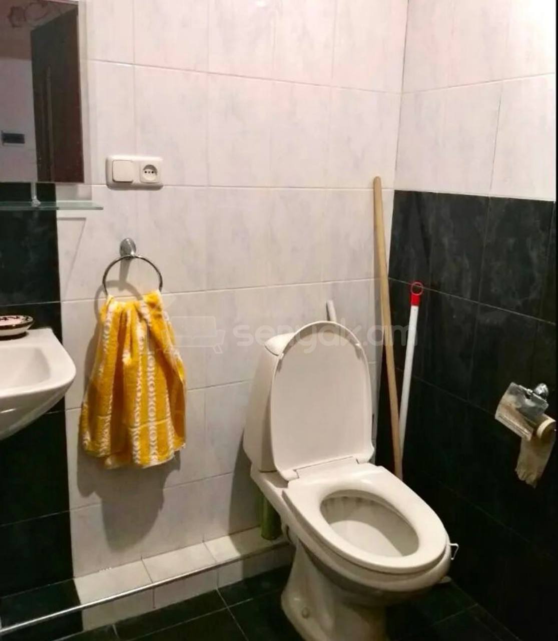 5 Սենյականոց Բնակարան Քարե Շենքում, 124քմ, 5/5 հարկ, Կապիտալ Վերանորոգված