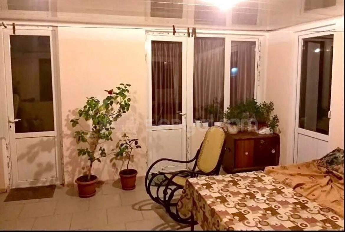 5 Սենյականոց Բնակարան Քարե Շենքում, 124քմ, 5/5 հարկ, Կապիտալ Վերանորոգված