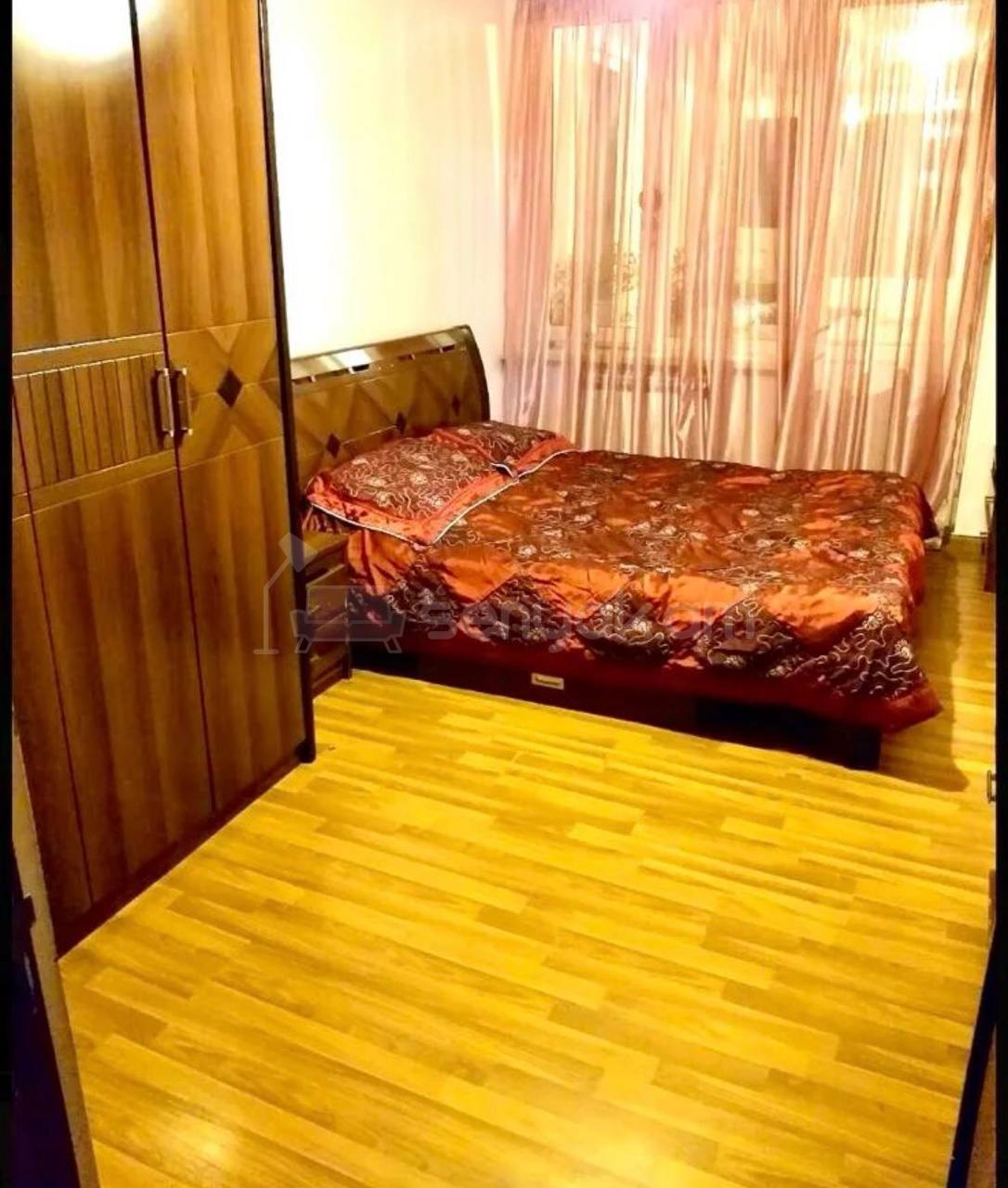 5 Սենյականոց Բնակարան Քարե Շենքում, 124քմ, 5/5 հարկ, Կապիտալ Վերանորոգված