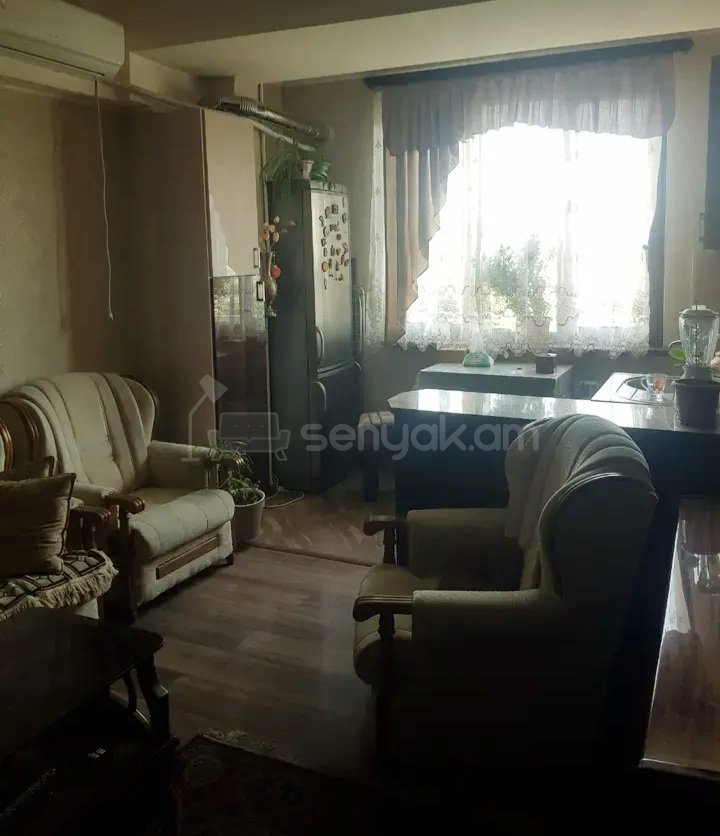 2 Սենյականոց Բնակարան, 41քմ, 4/9 հարկ, Կապիտալ Վերանորոգված, Կահավորված