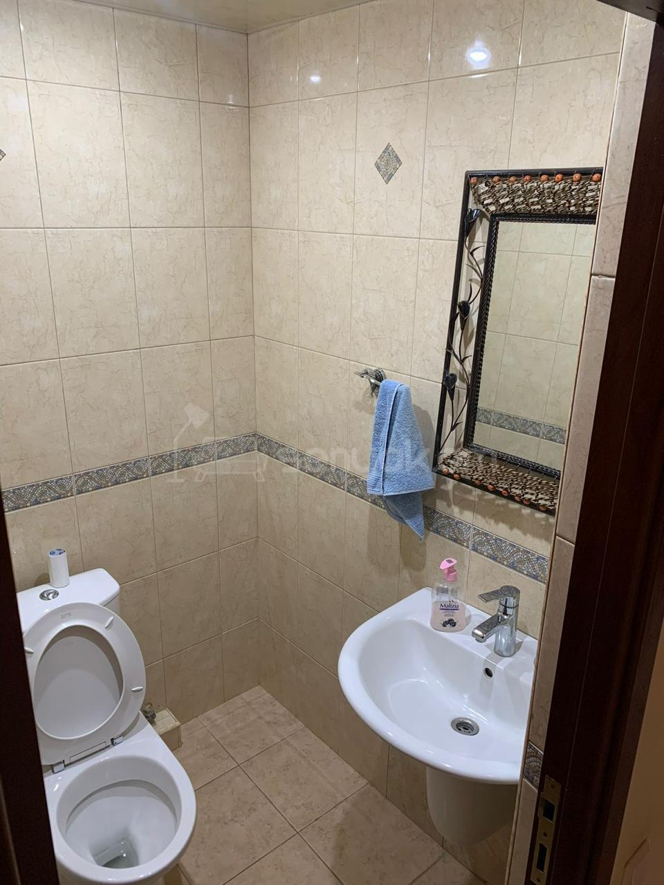 3 Սենյականոց Բնակարան Քարե Շենքում, 105քմ, 2/5 հարկ, Կապիտալ Վերանորոգված, Կահավորված, Արևկող