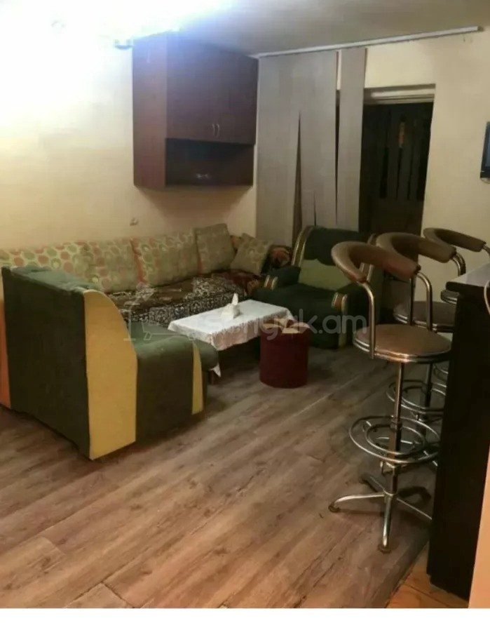 2 Սենյականոց Բնակարան Քարե Շենքում, 55քմ, 1/5 հարկ, Կապիտալ Վերանորոգված