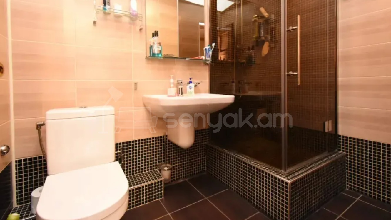 5 Սենյականոց Բնակարան Նորակառույցում, 160քմ, 3/8 հարկ, Դիզայներական Վերանորոգված