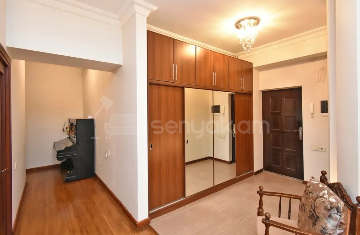 4 Սենյականոց Բնակարան Նորակառույցում, 128քմ, 6/8 հարկ, Դիզայներական Վերանորոգված