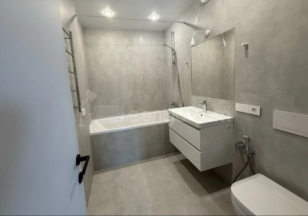 4 Սենյականոց Բնակարան Նորակառույցում, 125քմ, 9/13 հարկ, Դիզայներական Վերանորոգված