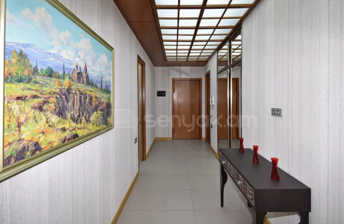 3 Սենյականոց Բնակարան Նորակառույցում, 106քմ, 7/10 հարկ, Դիզայներական Վերանորոգված