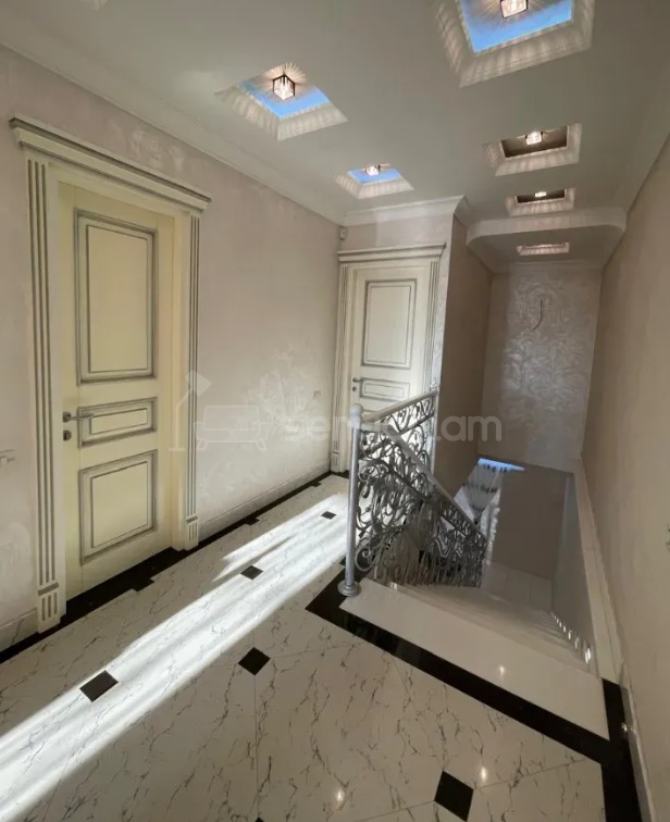 4 Սենյականոց Բնակարան Նորակառույցում, 170քմ, 3/3 հարկ, Դիզայներական Վերանորոգված