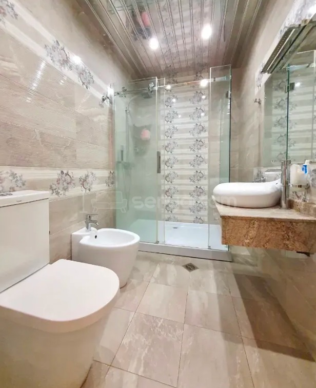 4 Սենյականոց Բնակարան Նորակառույցում, 170քմ, 3/3 հարկ, Դիզայներական Վերանորոգված