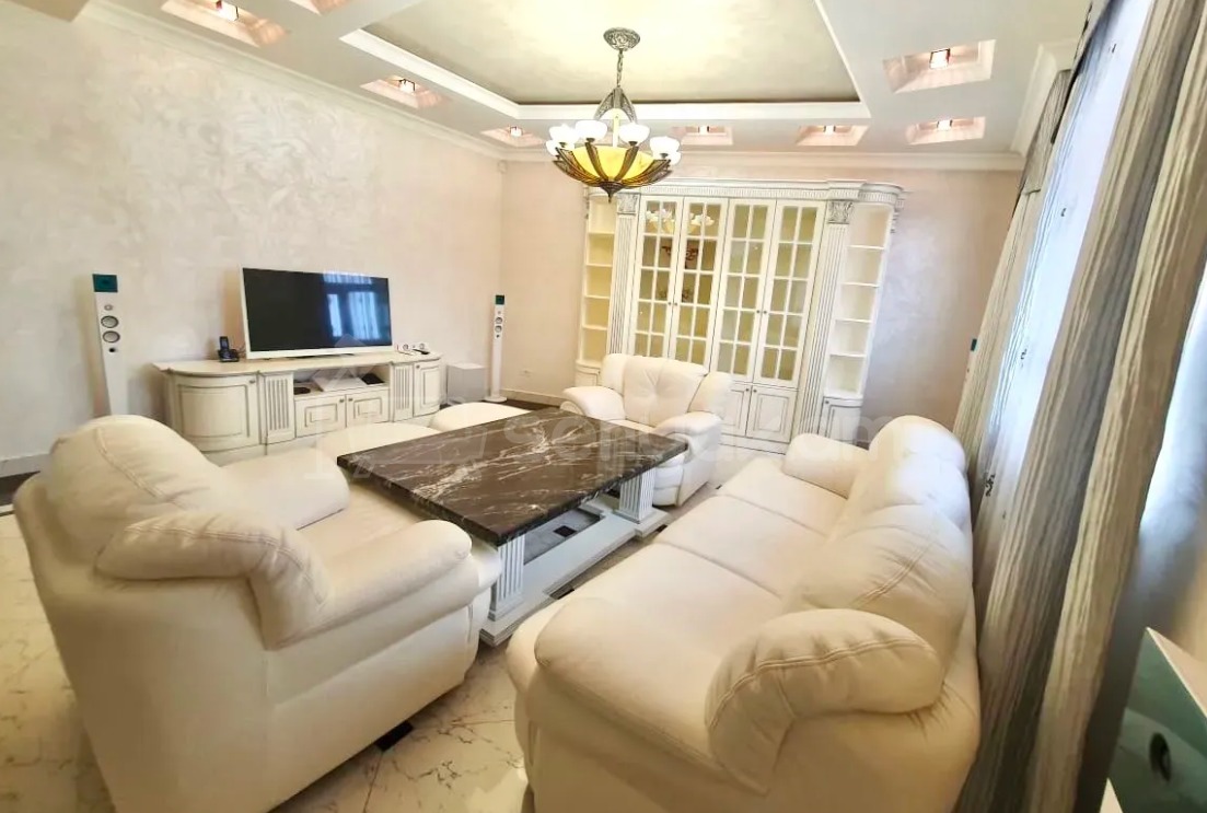 4 Սենյականոց Բնակարան Նորակառույցում, 170քմ, 3/3 հարկ, Դիզայներական Վերանորոգված