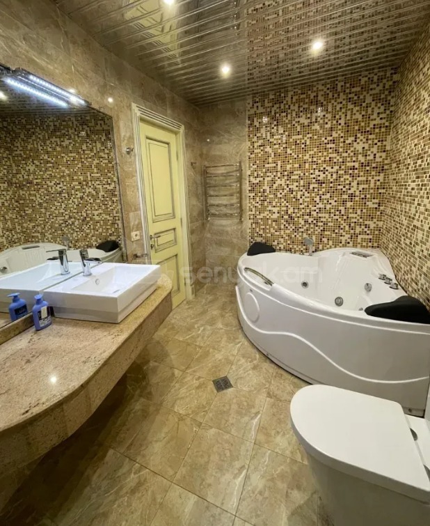 4 Սենյականոց Բնակարան Նորակառույցում, 170քմ, 3/3 հարկ, Դիզայներական Վերանորոգված