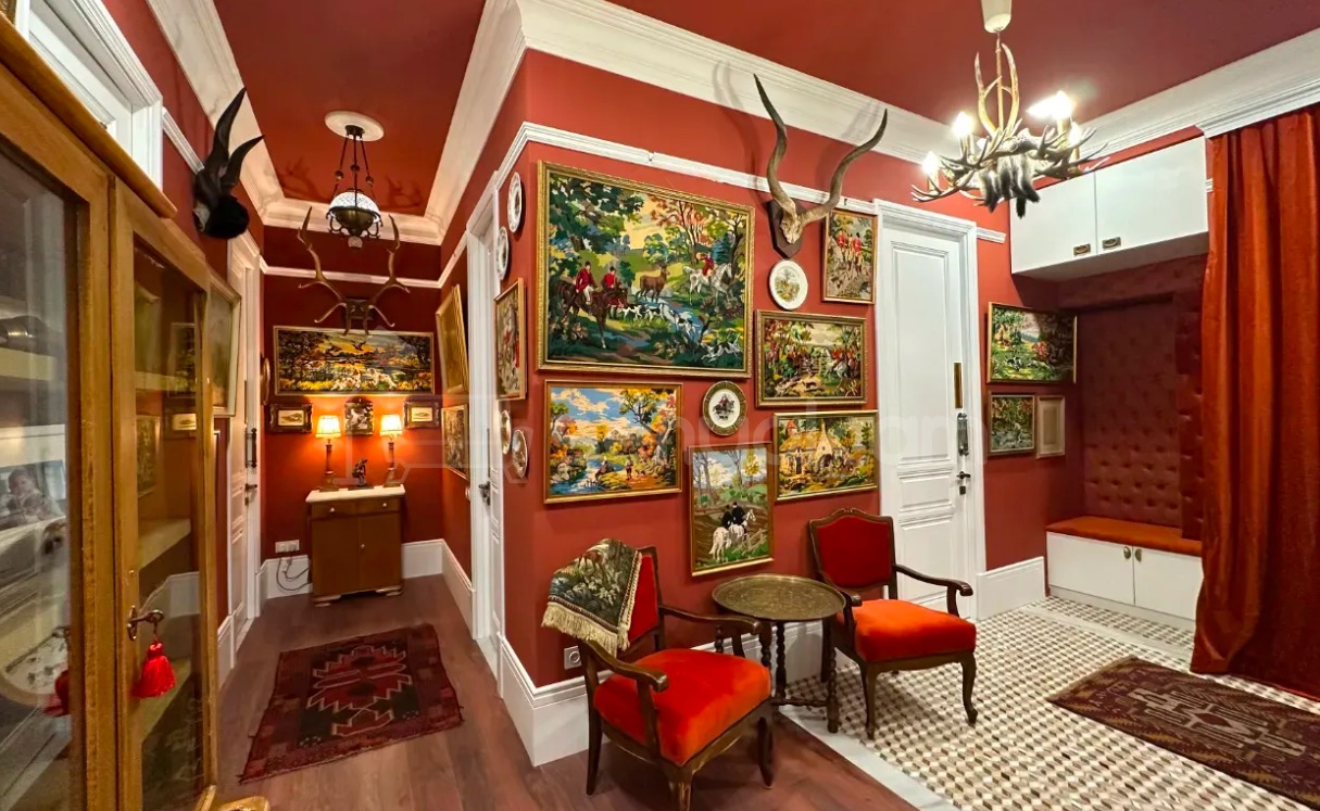 5 Սենյականոց Բնակարան Քարե Շենքում, 112քմ, 2/4 հարկ, Դիզայներական Վերանորոգված