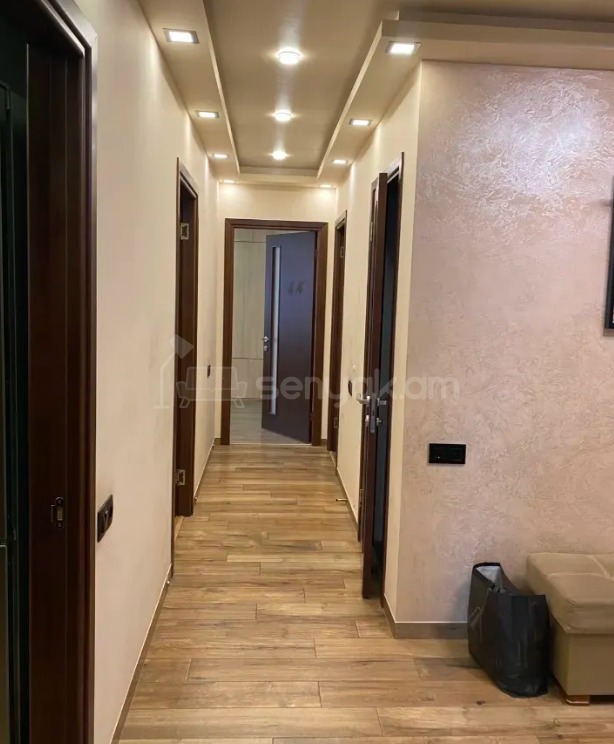 3 Սենյականոց Բնակարան, 100քմ, 5/9 հարկ, Դիզայներական Վերանորոգված