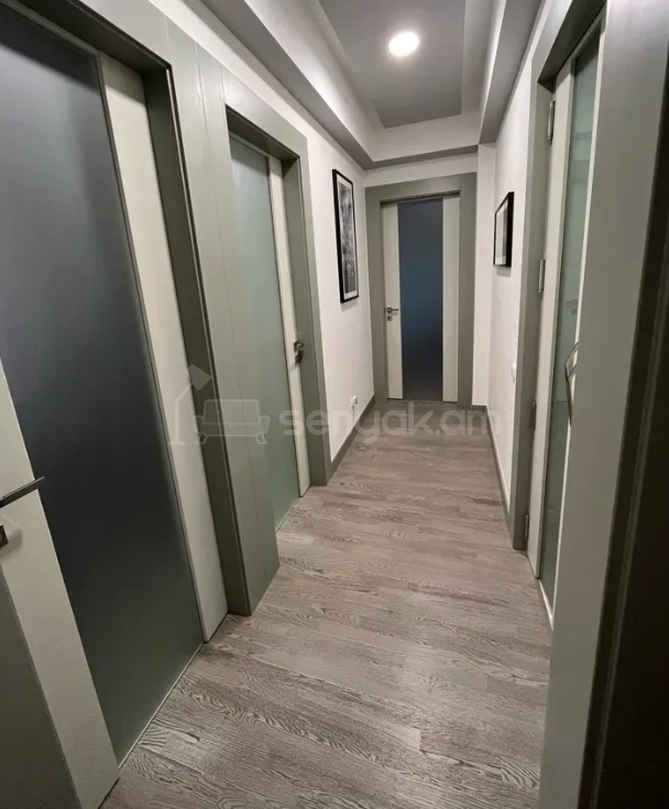4 Սենյականոց Բնակարան Նորակառույցում, 135քմ, 5/11 հարկ, Դիզայներական Վերանորոգված