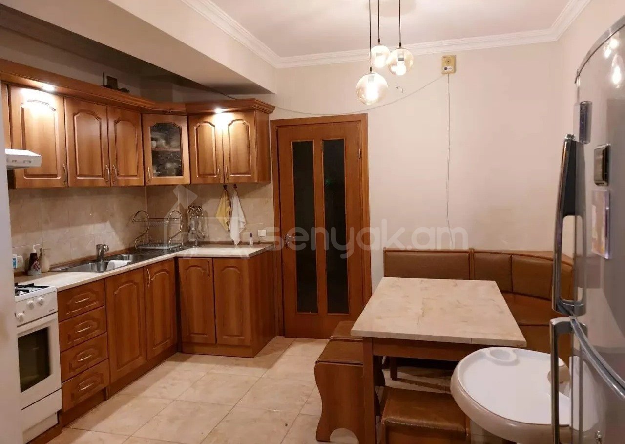 4 Սենյականոց Բնակարան, 120քմ, 2/14 հարկ, Կապիտալ Վերանորոգված