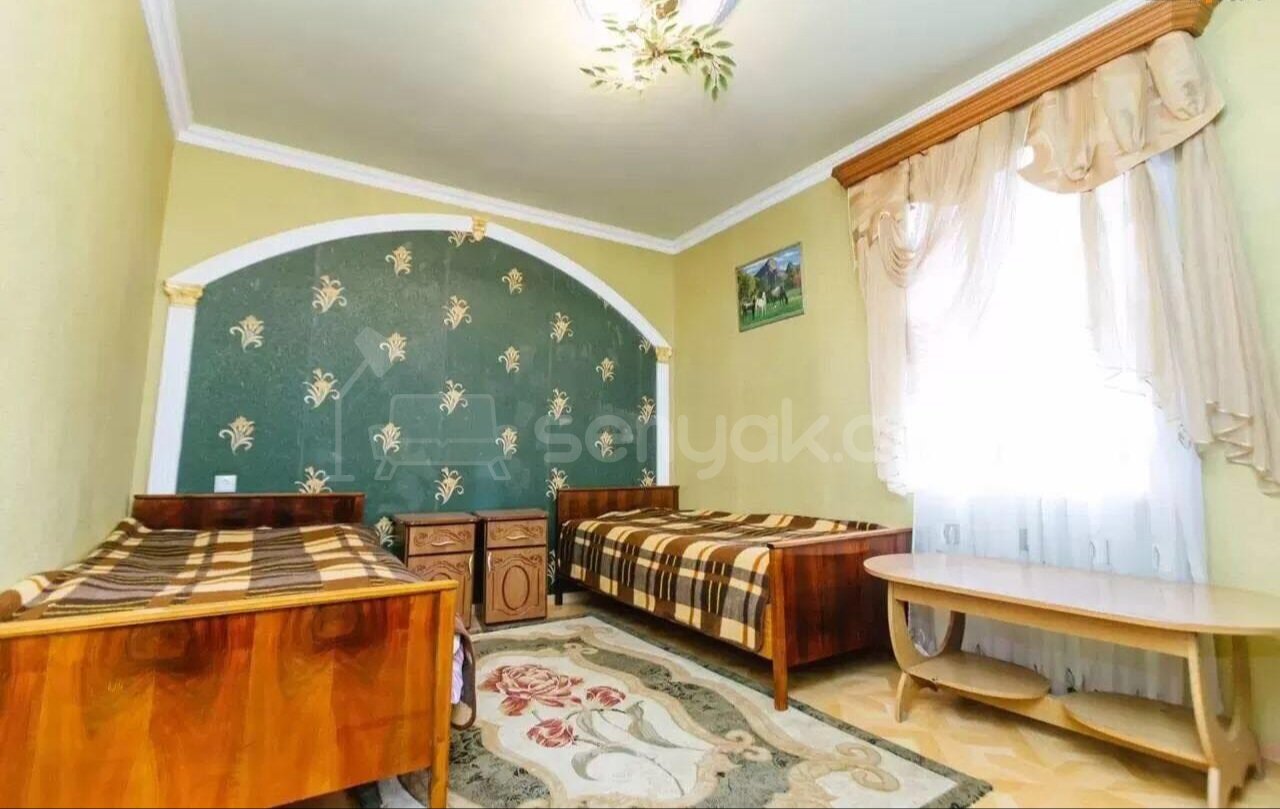 6 Սենյականոց Բնակարան Քարե Շենքում, 160քմ, 2/2 հարկ, Կապիտալ Վերանորոգված, Կահավորված, Արևկող