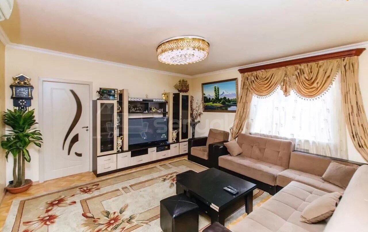 6 Սենյականոց Բնակարան Քարե Շենքում, 160քմ, 2/2 հարկ, Կապիտալ Վերանորոգված, Կահավորված, Արևկող