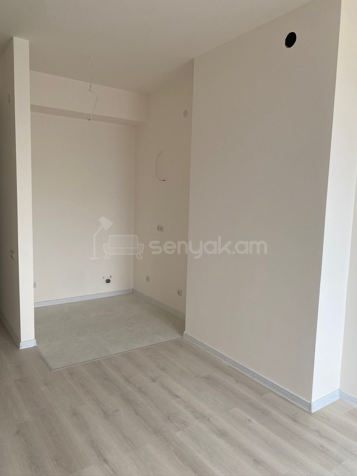 2 Սենյականոց Բնակարան Նորակառույցում, 47քմ, 9/10 հարկ, Կապիտալ Վերանորոգված, Կահավորված, Արևկող