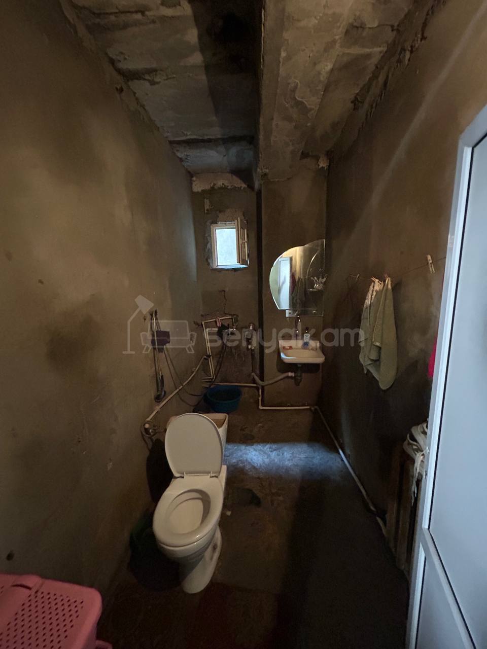 4 Սենյականոց Բնակարան Քարե Շենքում, 96քմ, 2/2 հարկ, Կոսմետիկ Վերանորոգված