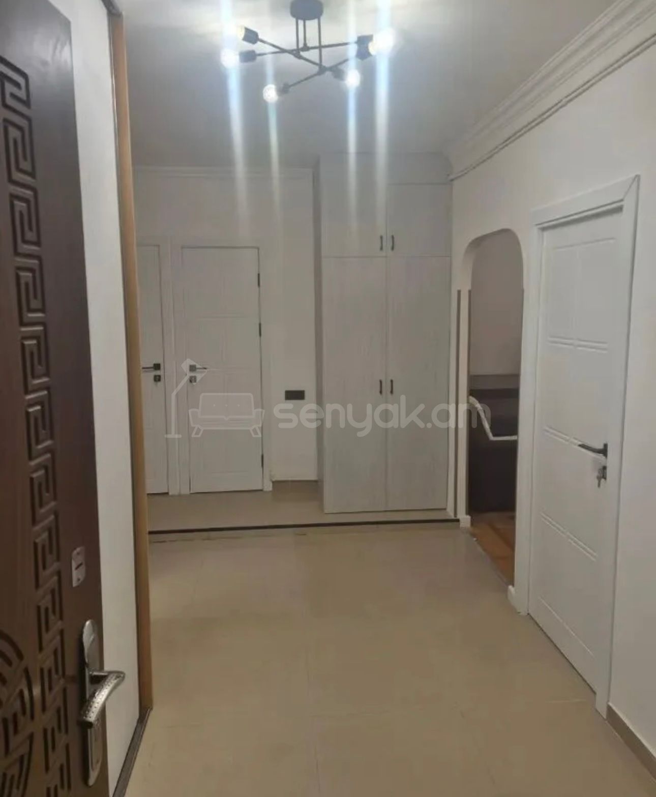 2 Սենյականոց Բնակարան Քարե Շենքում, 63քմ, 1/9 հարկ, Կապիտալ Վերանորոգված