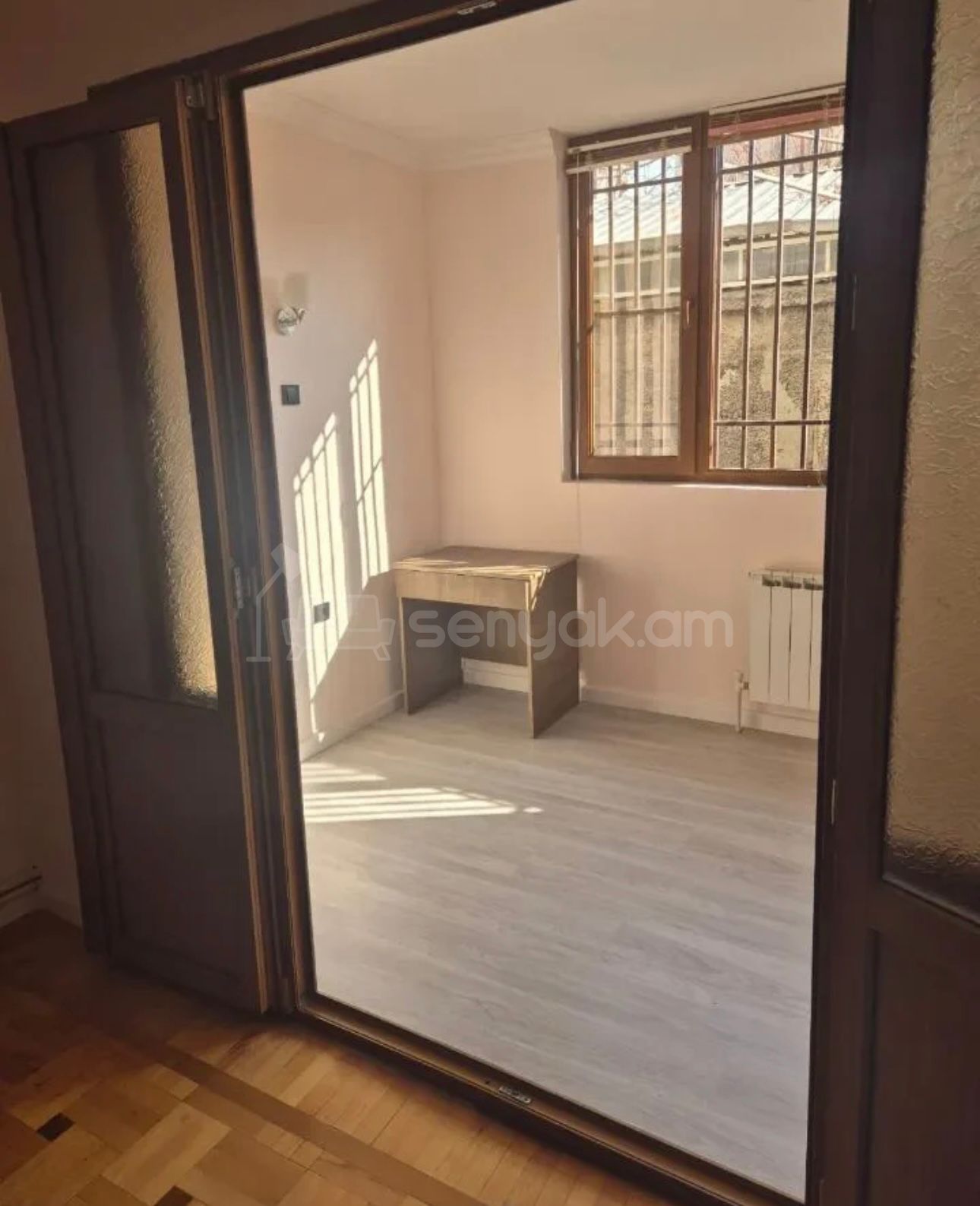 2 Սենյականոց Բնակարան Քարե Շենքում, 63քմ, 1/9 հարկ, Կապիտալ Վերանորոգված