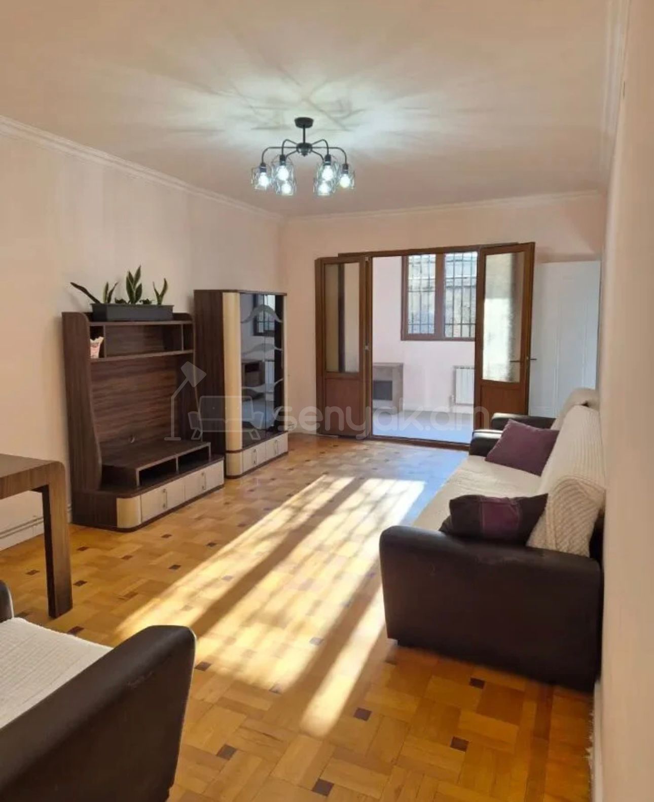 2 Սենյականոց Բնակարան Քարե Շենքում, 63քմ, 1/9 հարկ, Կապիտալ Վերանորոգված