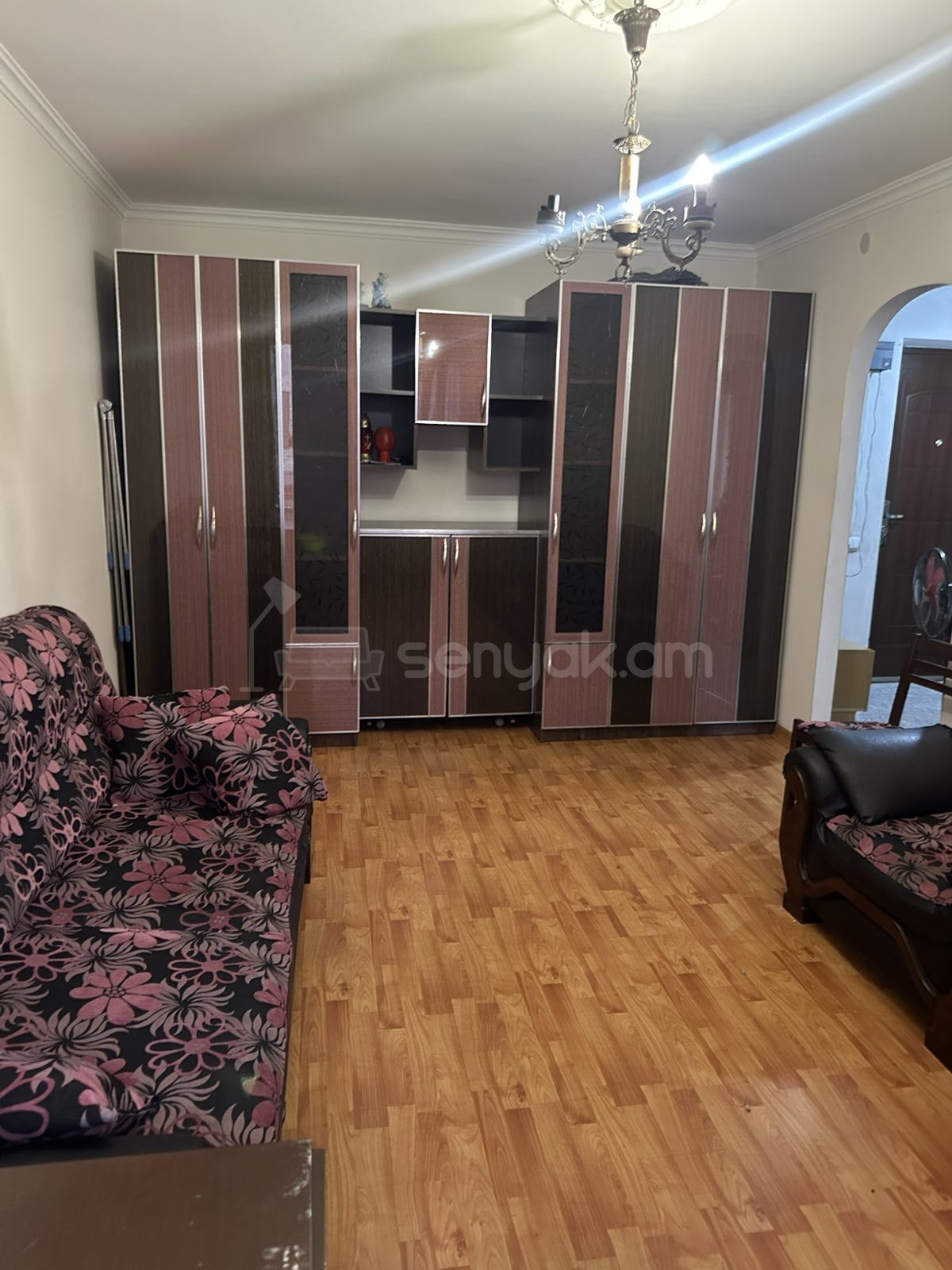 1 Սենյականոց Բնակարան, 39քմ, 2/4 հարկ, Կապիտալ Վերանորոգված, Կահավորված, Արևկող