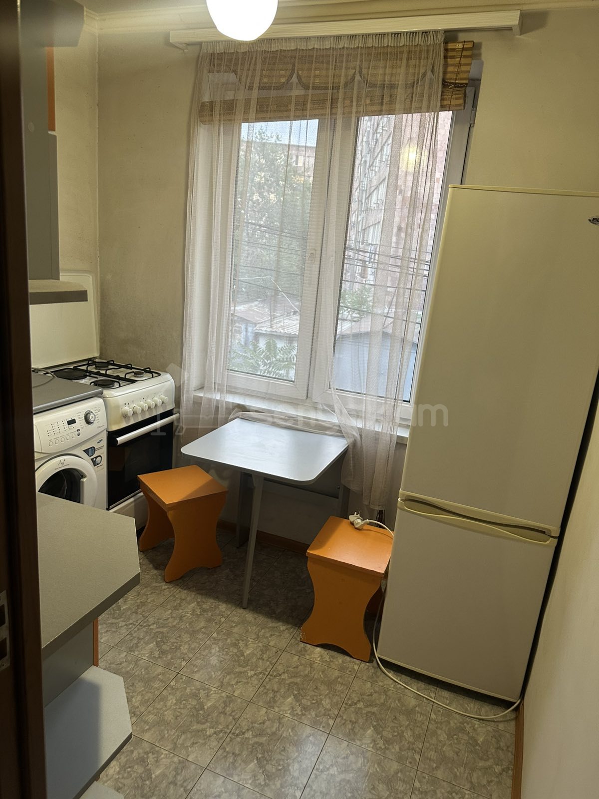 1 Սենյականոց Բնակարան, 39քմ, 2/4 հարկ, Կապիտալ Վերանորոգված, Կահավորված, Արևկող