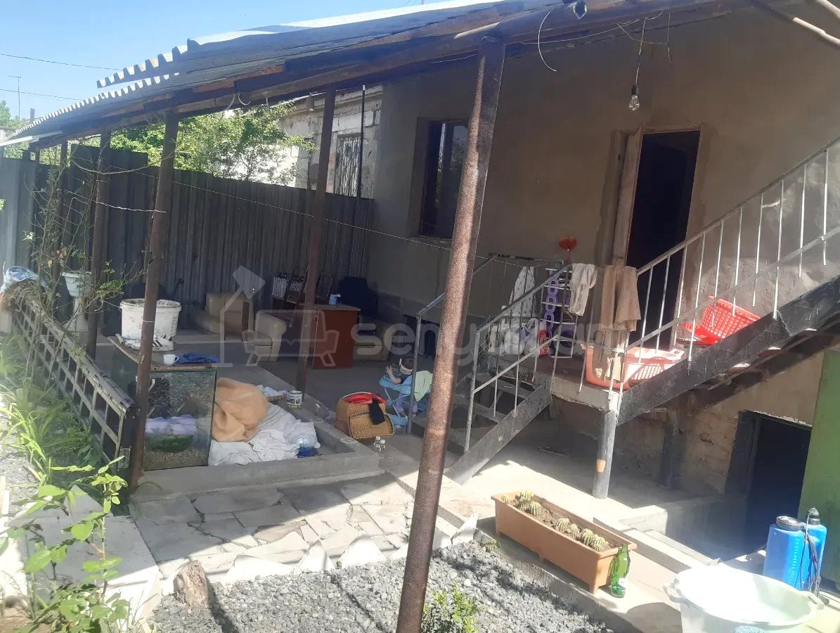 3 Սենյականոց Սեփական Տուն, 65քմ, Կոսմետիկ Վերանորոգված, Ավտոտնակով