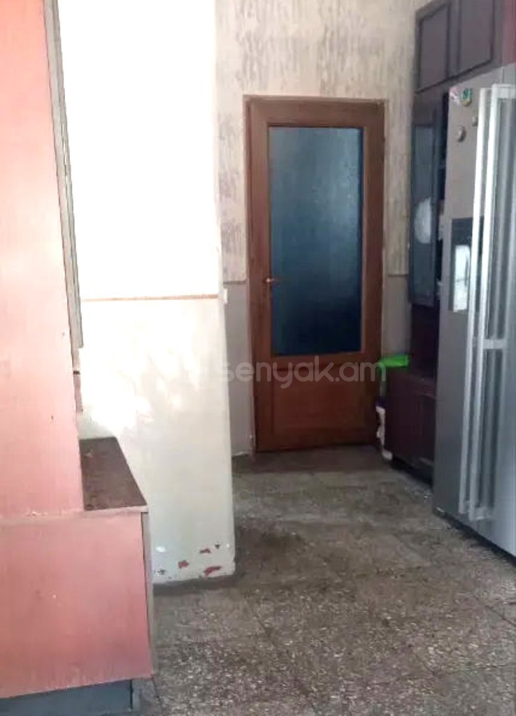 3 Սենյականոց Սեփական Տուն, 65քմ, Կոսմետիկ Վերանորոգված, Ավտոտնակով