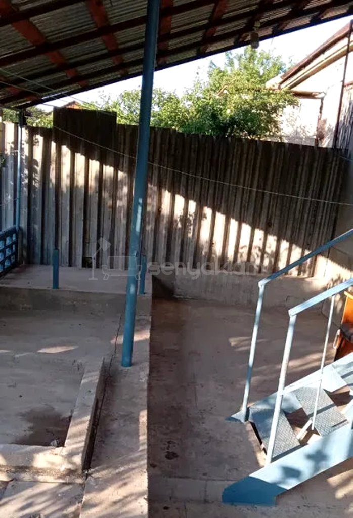 3 Սենյականոց Սեփական Տուն, 65քմ, Կոսմետիկ Վերանորոգված, Ավտոտնակով