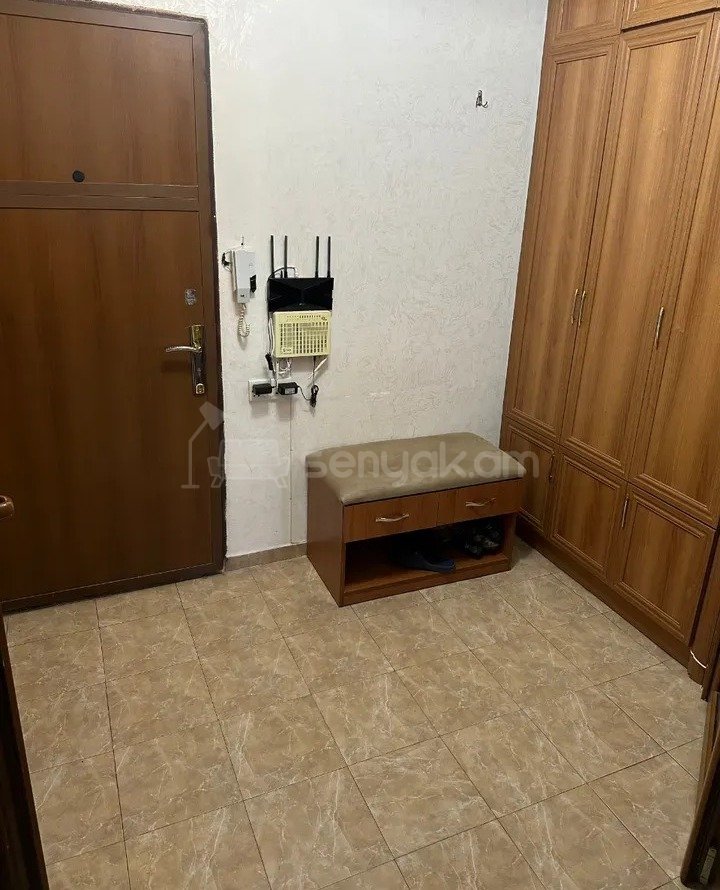 1 Սենյականոց Բնակարան, 45քմ, 3/9 հարկ, Կապիտալ Վերանորոգված, Կահավորված