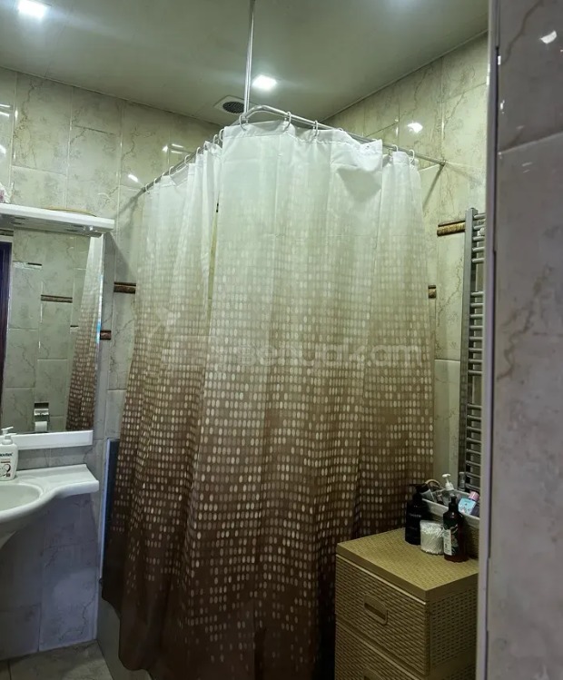 4 Սենյականոց Բնակարան Քարե Շենքում, 126քմ, 2/3 հարկ, Դիզայներական Վերանորոգված