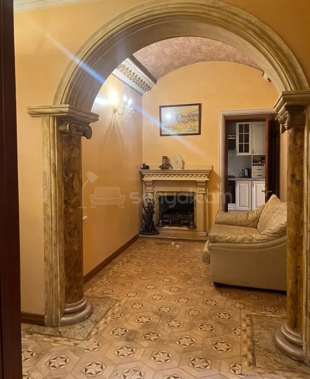 4 Սենյականոց Բնակարան Քարե Շենքում, 126քմ, 2/3 հարկ, Դիզայներական Վերանորոգված