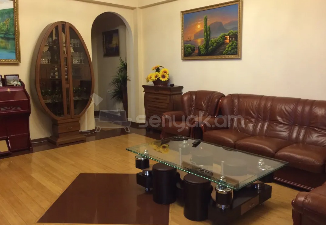 4 Սենյականոց Բնակարան Նորակառույցում, 193քմ, 7/9 հարկ, Դիզայներական Վերանորոգված