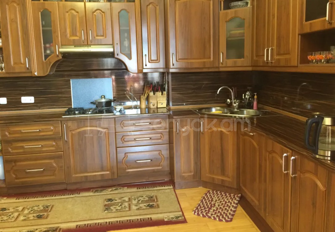 4 Սենյականոց Բնակարան Նորակառույցում, 193քմ, 7/9 հարկ, Դիզայներական Վերանորոգված