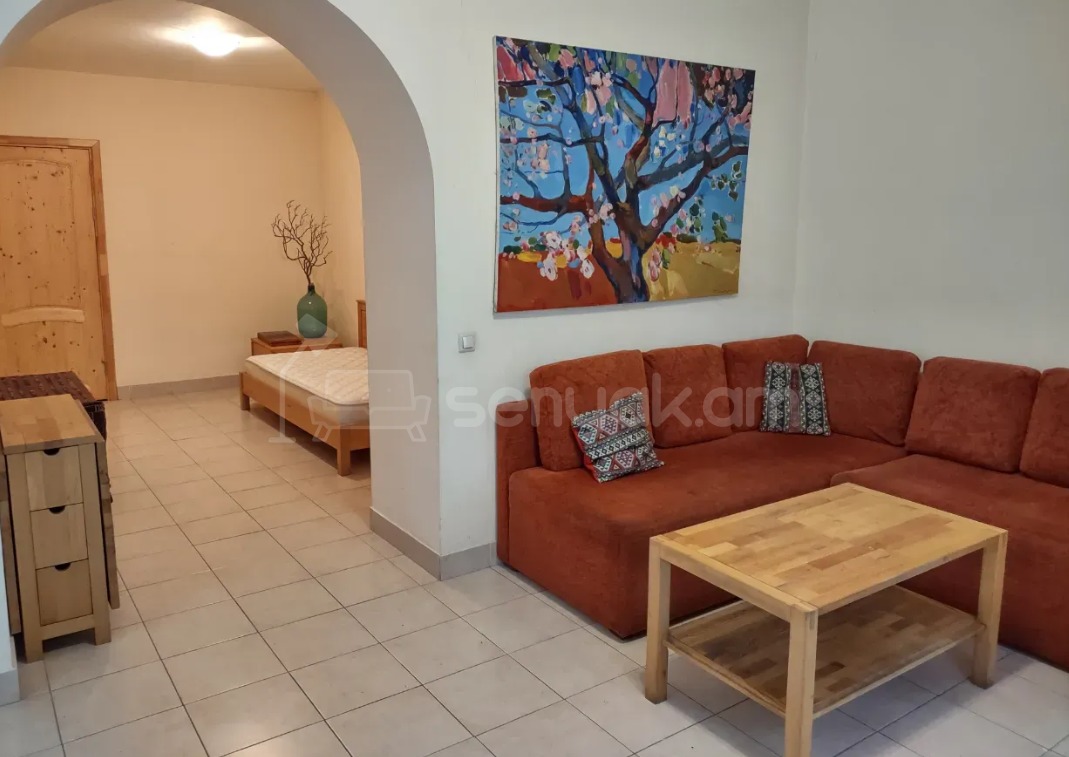 3 Սենյականոց Բնակարան Քարե Շենքում, 60քմ, 1/5 հարկ, Կապիտալ Վերանորոգված