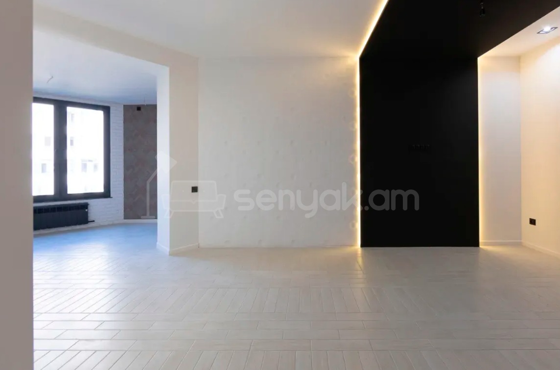 3 Սենյականոց Բնակարան Քարե Շենքում, 91քմ, 5/5 հարկ, Դիզայներական Վերանորոգված