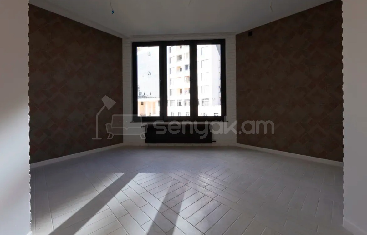 3 Սենյականոց Բնակարան Քարե Շենքում, 91քմ, 5/5 հարկ, Դիզայներական Վերանորոգված