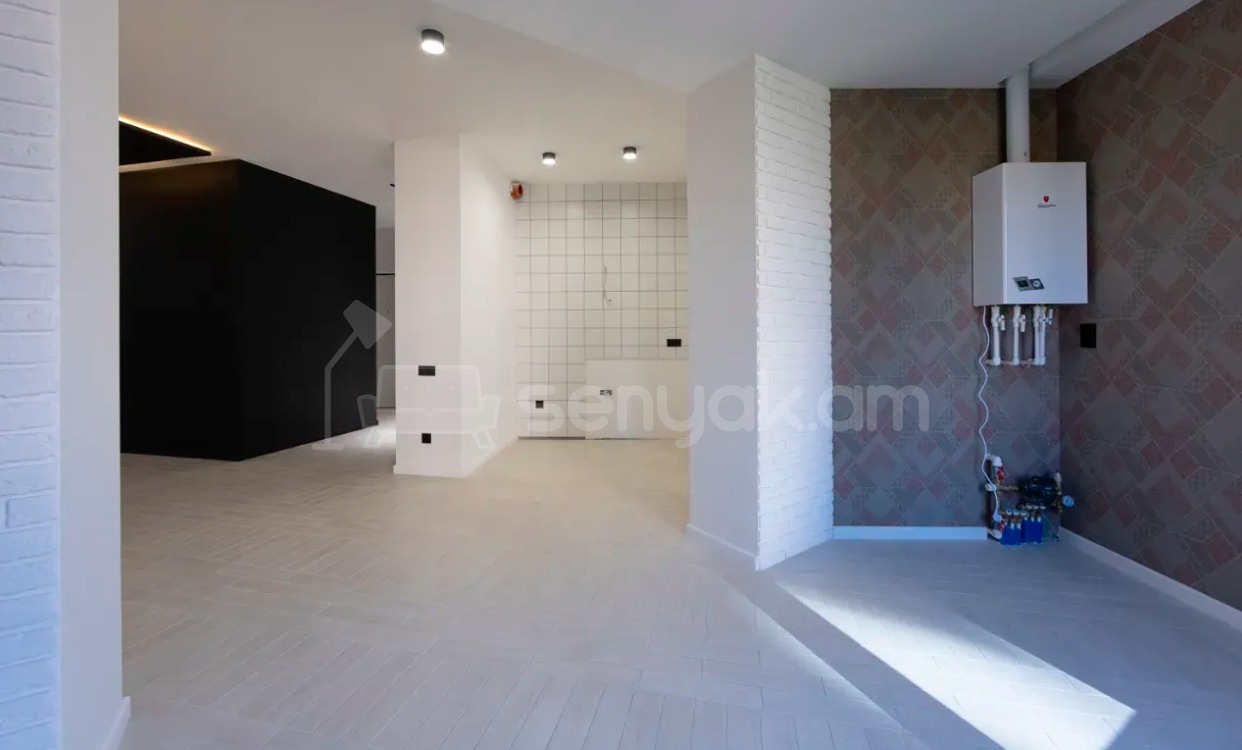 3 Սենյականոց Բնակարան Քարե Շենքում, 91քմ, 5/5 հարկ, Դիզայներական Վերանորոգված