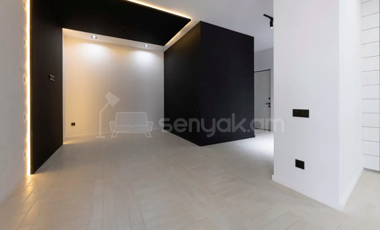 3 Սենյականոց Բնակարան Քարե Շենքում, 91քմ, 5/5 հարկ, Դիզայներական Վերանորոգված