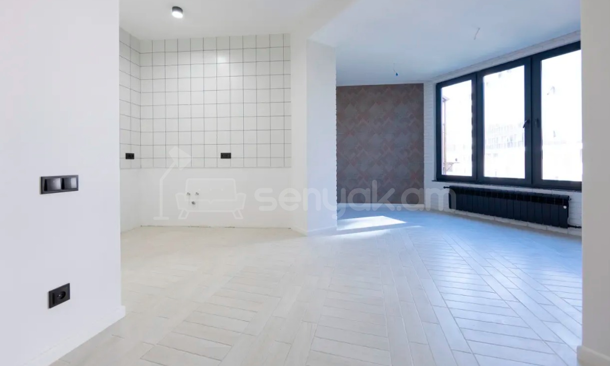 3 Սենյականոց Բնակարան Քարե Շենքում, 91քմ, 5/5 հարկ, Դիզայներական Վերանորոգված