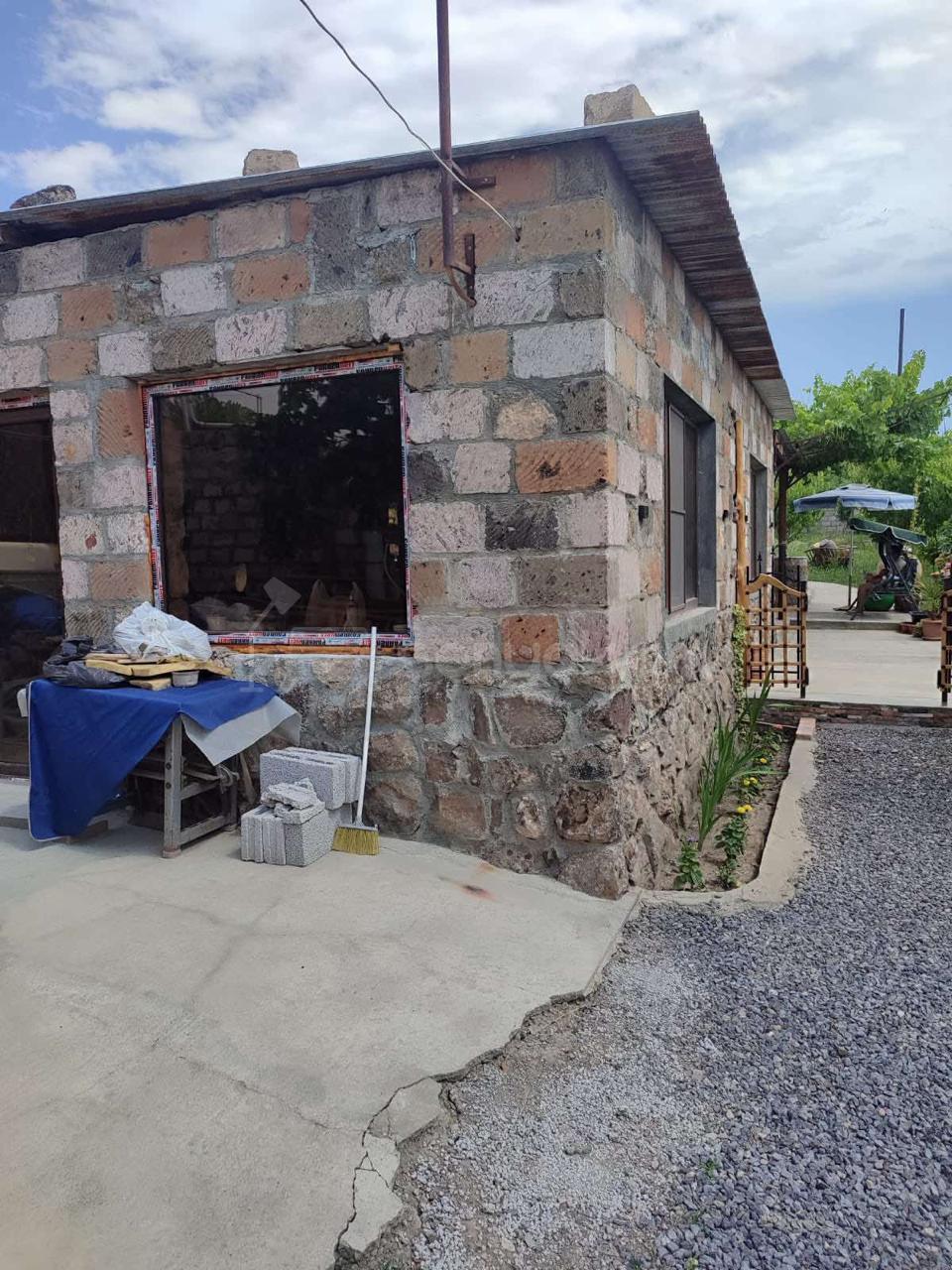 3 Սենյականոց Ամառանոց, 110քմ, Լողավազանով