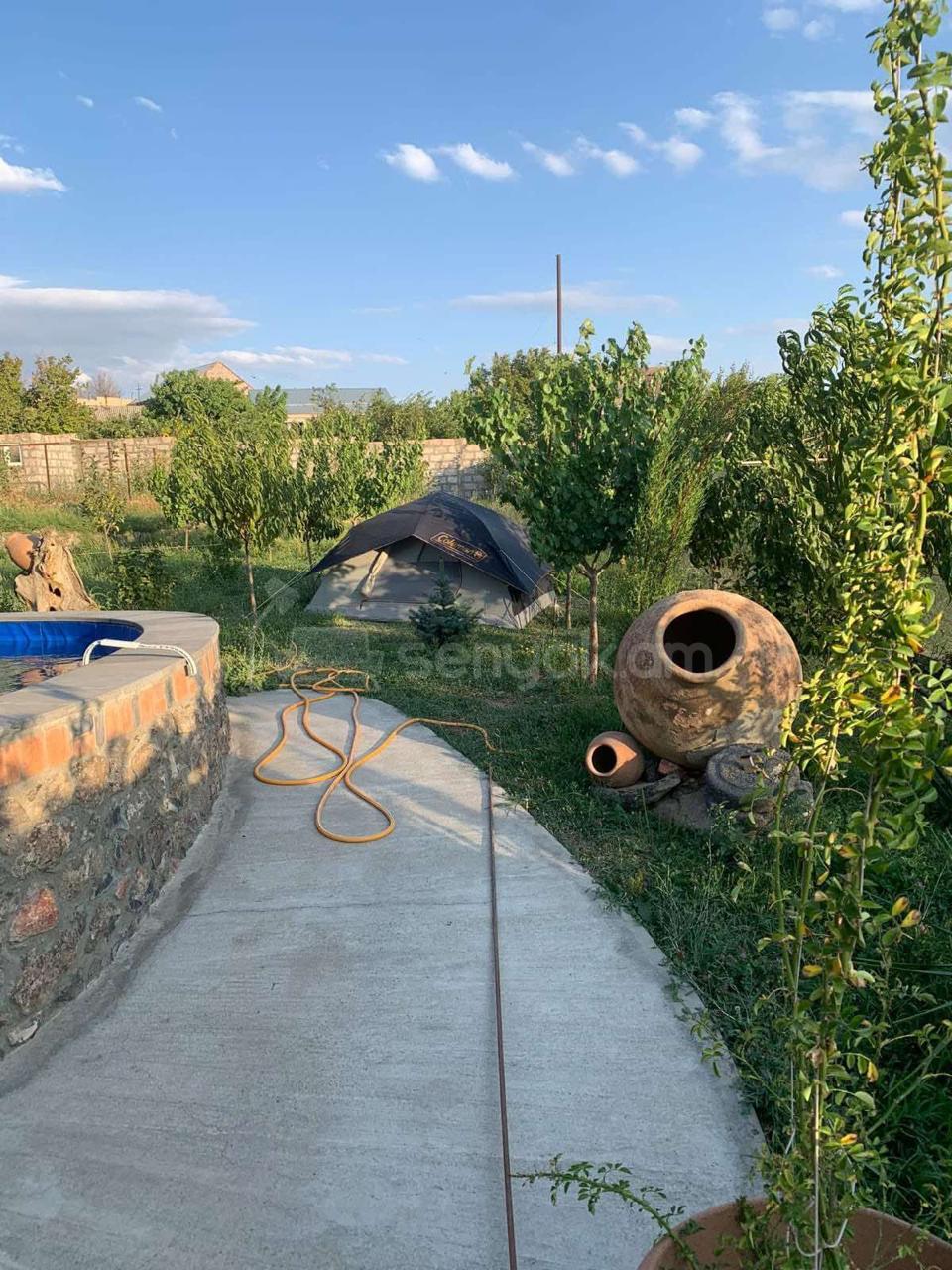 3 Սենյականոց Ամառանոց, 110քմ, Լողավազանով